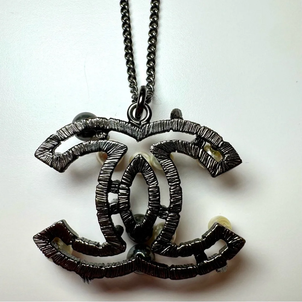 Rare Chanel Crystal Baguette & Pearl CC Logo Pendant Long Statement Necklace